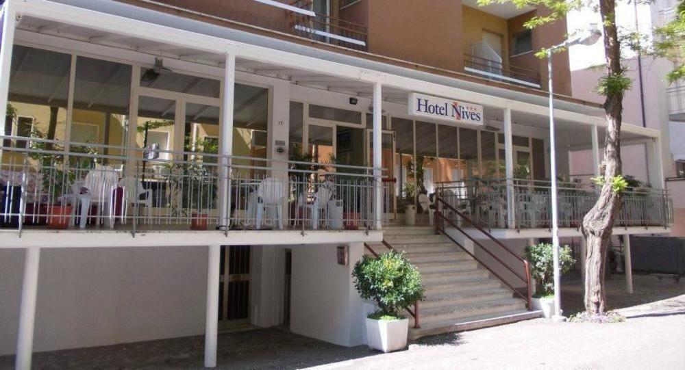 Hotel Nives Rimini Exterior photo